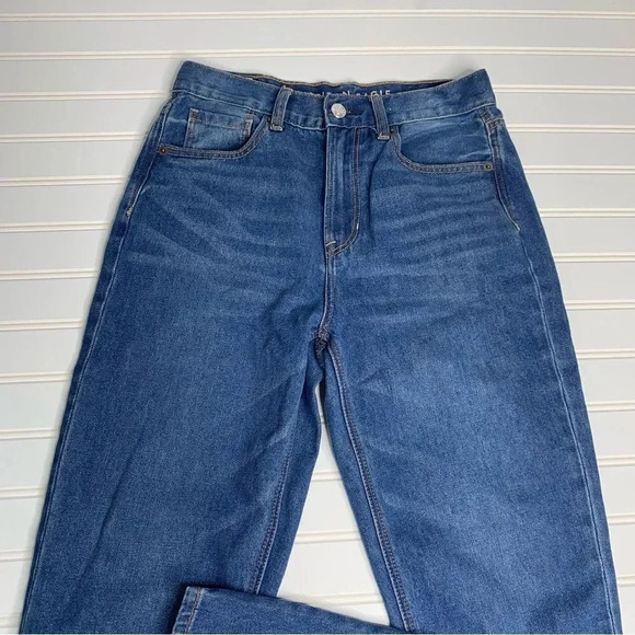 American Eagle High Rise Mom Jeans - Picture 7 of 9